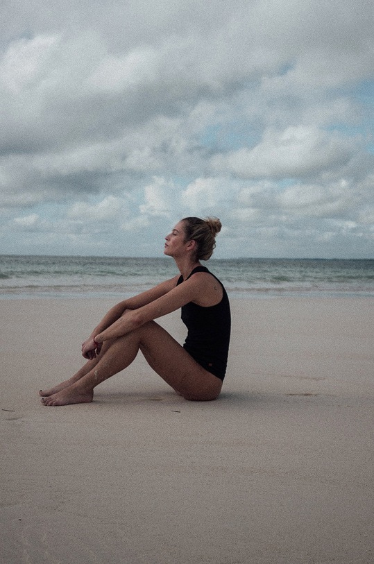 MUUV. Top Premium Basic koszulka.PREMIUM.BASI.b negru ZA00