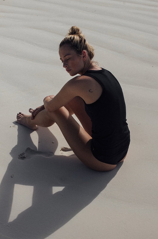 Îmbrăcăminte MUUV. Top Premium Basic koszulka.PREMIUM.BASI.b negru