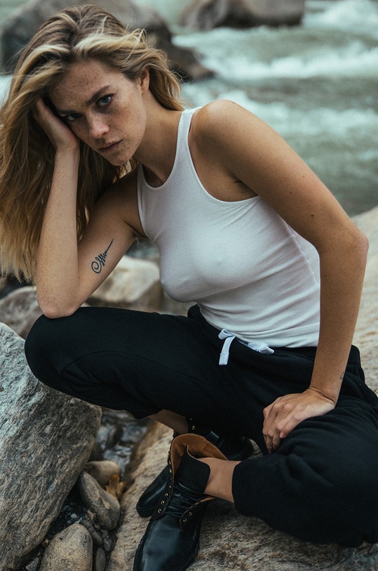 MUUV. top z elastanem biały koszulka.racer.wh