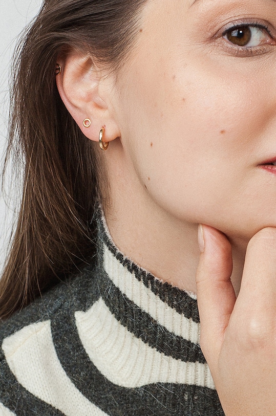 ANIA KRUK - Kolczyki ze srebra pokrytego złotem Cosmo SGCKS0520Z złoty ZS22