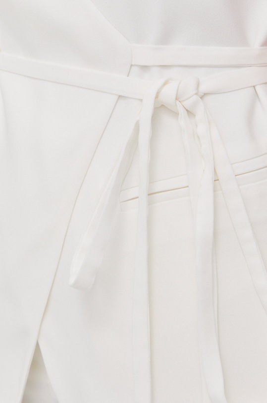 Vesta Liviana Conti F2SL04 bílá