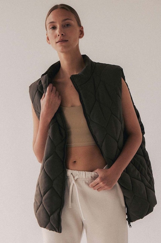 MUUV. top sportowy.top.soft.nude