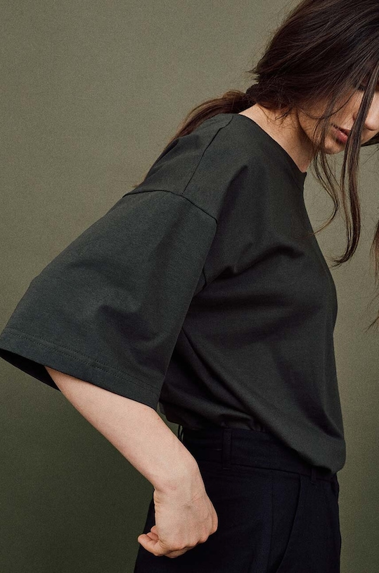 MUUV. t-shirt in cotone READY TO WEAR verde tshirt.READYTOWEAR.blck