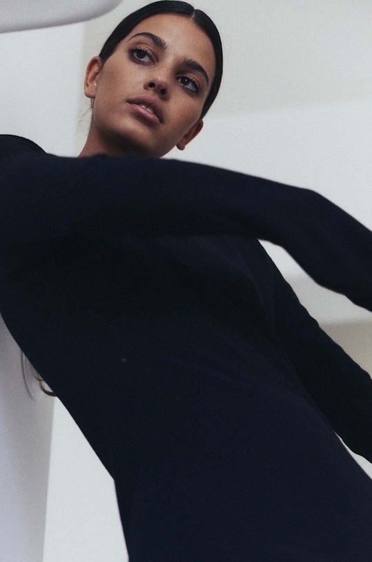 Šaty MUUV. sukienka.dluga.MON.BEU černá ZS24