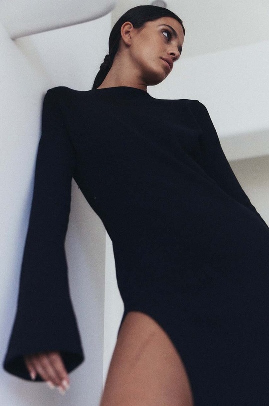 Oblečení Šaty MUUV. sukienka.dluga.MON.BEU černá