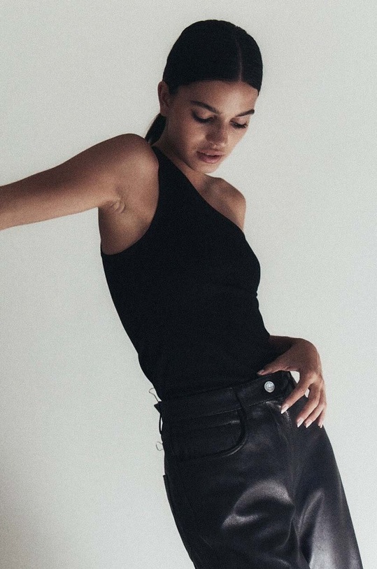 MUUV. top din bumbac Rue uni negru asymetrycz.koszulka.RUE