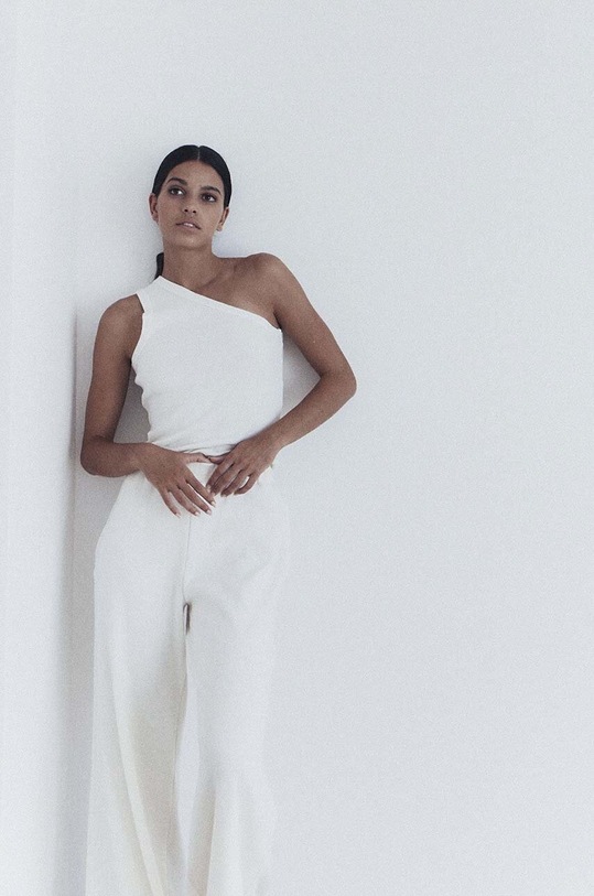 Top s příměsí vlny MUUV. SUIS asym.koszulka.SUIS