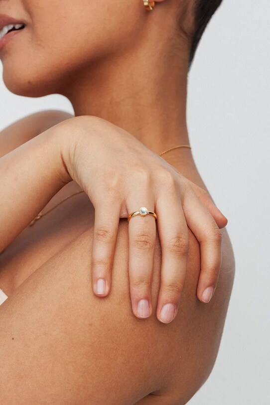 Strieborný pozlátený prsteň ANIA KRUK PIERŚCIONEK zlatá SGCPS3112Z