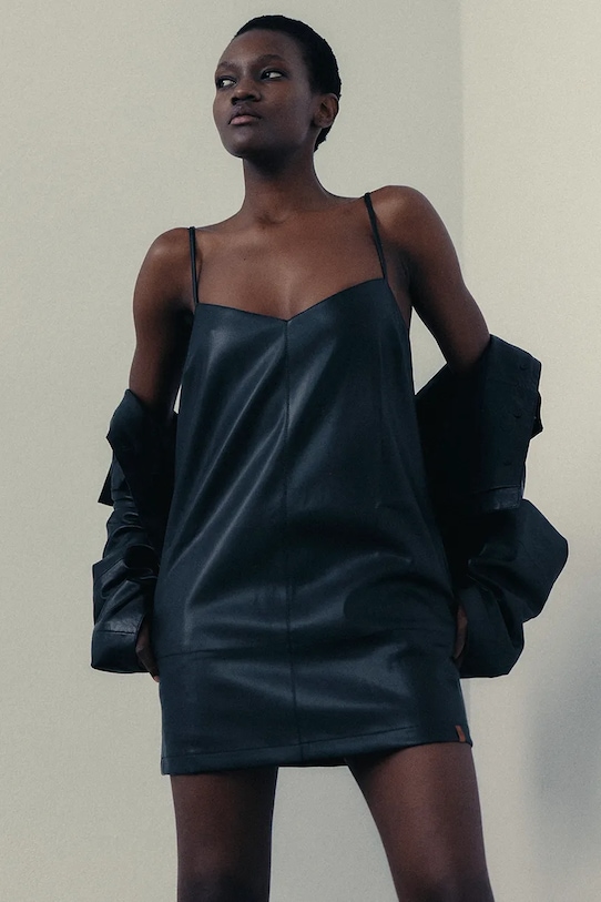 MUUV. sukienka ANAIS casual czarny sukienka.krotka.ANAIS