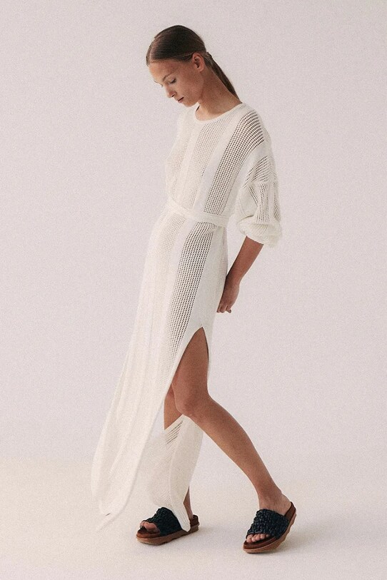 Plážové šaty MUUV. sukienka.dl.AU.CROCHET béžová