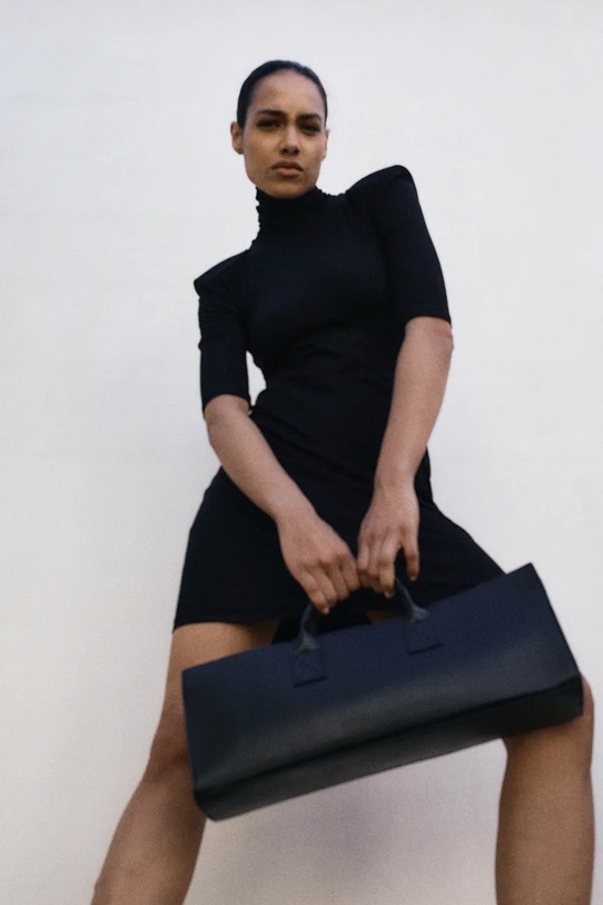 MUUV. rochie LE POUR sukienka.krotka.LE.POUR negru