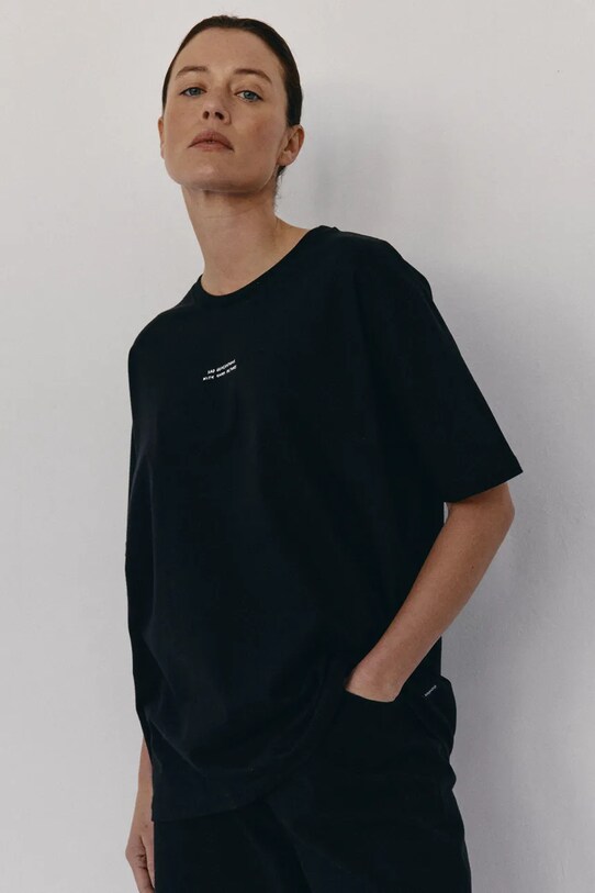 Одежда Хлопковая футболка MUUV. SAD GENERATION WITH HAPPY PICTURES boyfriend.t.shirt.SAD чёрный