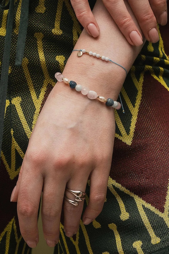 Doplnky ANIA KRUK náramok dámsky z pozláteného striebra SUMMER SAKAU3124Z modrá