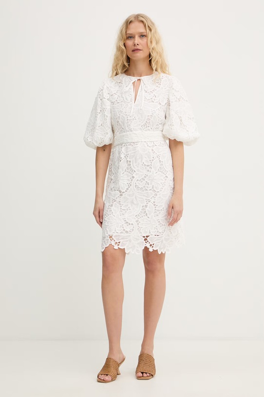 Silvian Heach sukienka koronkowa GAESE GPP26327VE biały ZS26