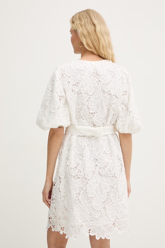 Odzież Silvian Heach sukienka koronkowa GAESE GPP26327VE biały