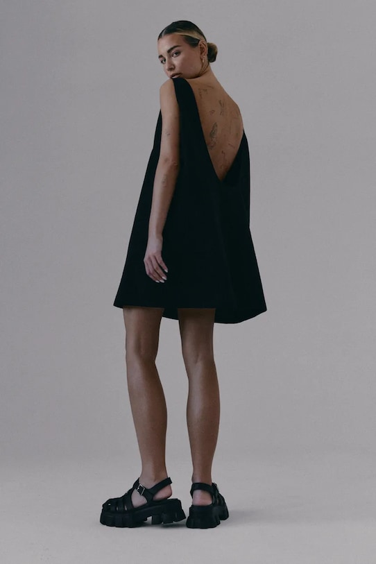 Odzież Muuv. sukienka letnia bawełniana EL MAI sukienka.krotka.EL.MAI czarny