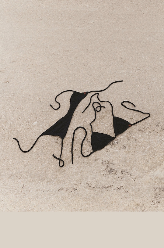 Bikini top MUUV. μαύρο biustonosz.kapielowy.FL