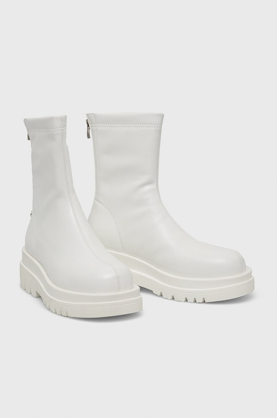 Nízké kozačky GOE KK2N4055.WHITE bílá ZW22