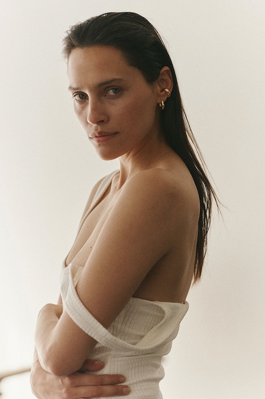 Šaty MUUV. Fendu biela sukienka.dluga.FENDU