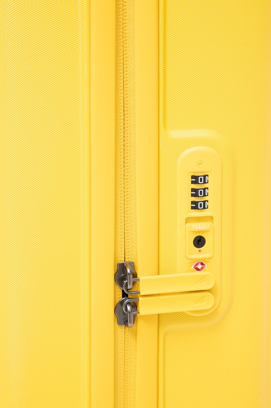 Mandarina Duck walizka LOGODUCK + 76x36x33 cm żółty P10SZV54