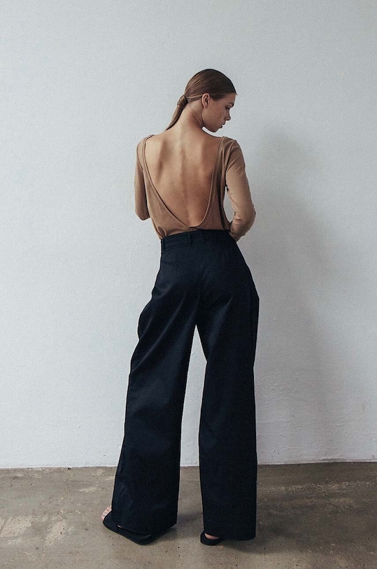 Îmbrăcăminte MUUV. longsleeve din bumbac longsle.BACKRENROUTE.pe maro