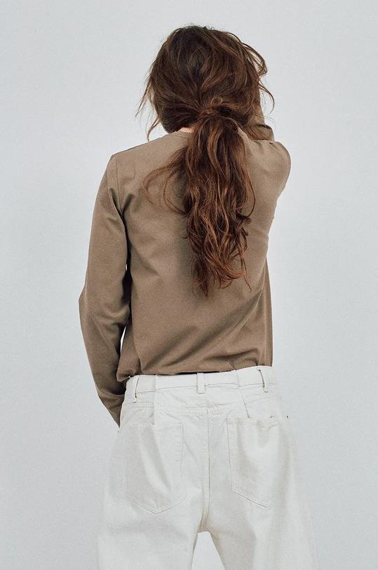 MUUV. longsleeve bawełniany BASIC beżowy LONGSLEEVE.BASIC.black.