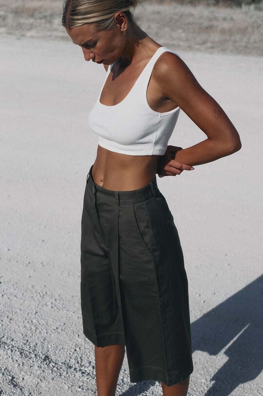 MUUV. pantaloni scurti din bumbac PORTEUR bumbac verde bermudy.PORTEUR