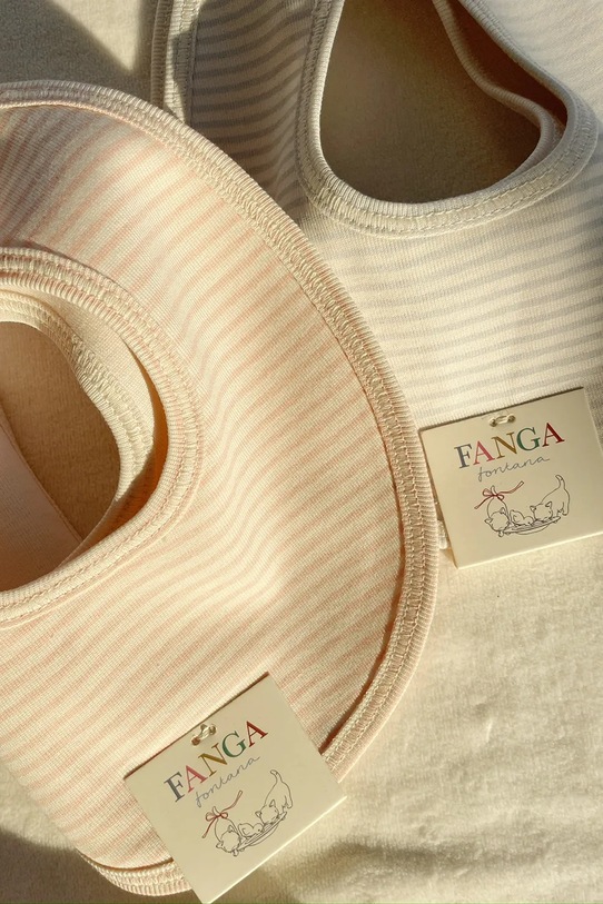 Fanga Fontana śliniak dwustronny niemowlęcy FIO STRIPE 2 PACK BIBS OCS 2-pack beżowy FA100040