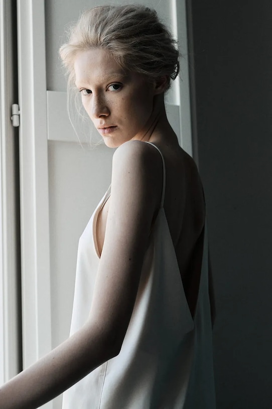 Odzież MUUV. sukienka FEU sukienka.krotka.FEU beżowy