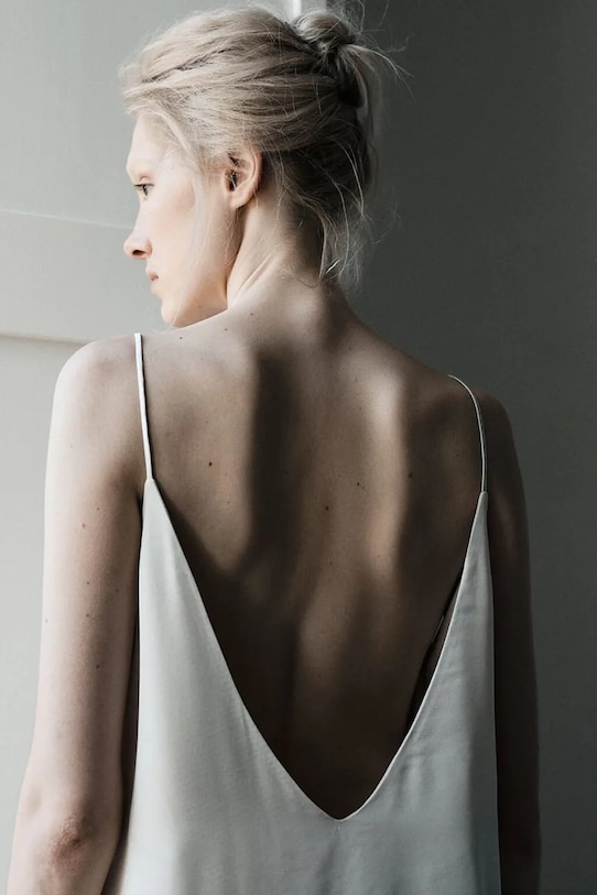 MUUV. sukienka FEU sukienka.krotka.FEU beżowy