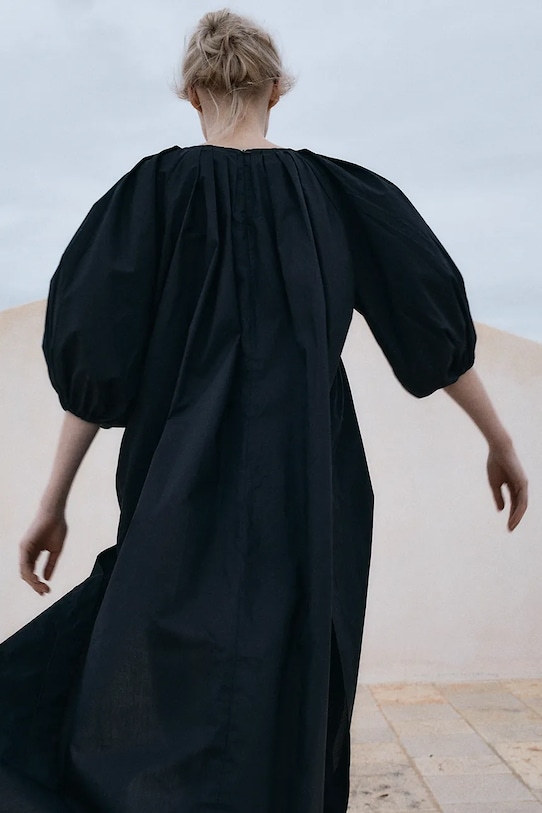 Muuv. BUFFLE čierna sukienka.dluga.BUFFLE