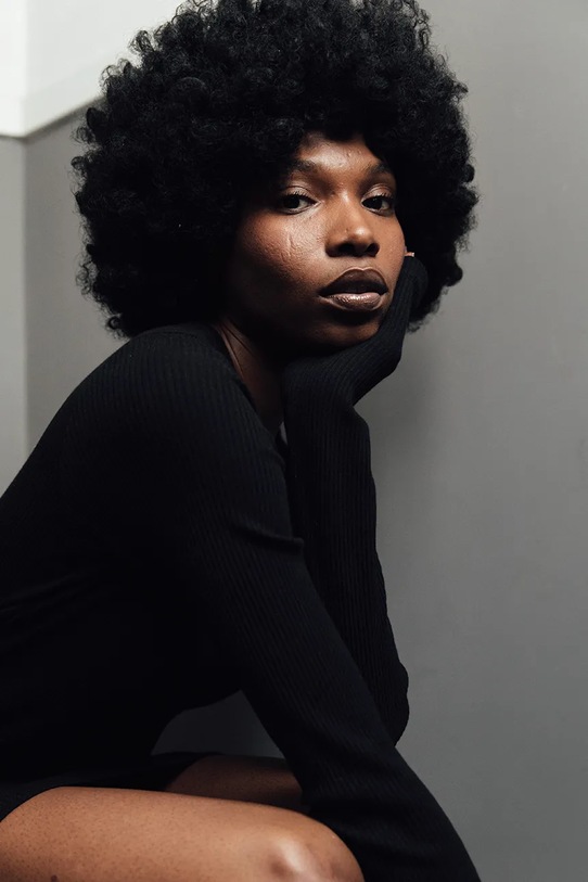 Odzież MUUV. sukienka RIBBED short.dress.RIBBED czarny