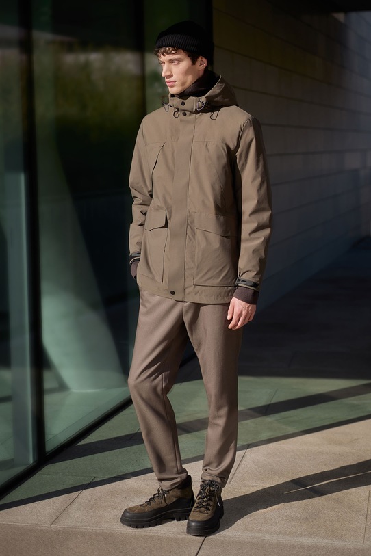 SHADES OF THE SEASON