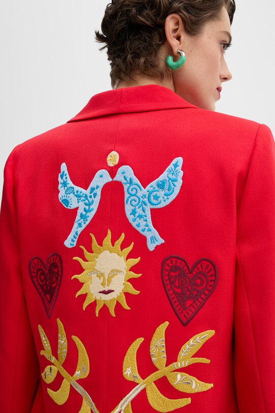 RED LUXURY