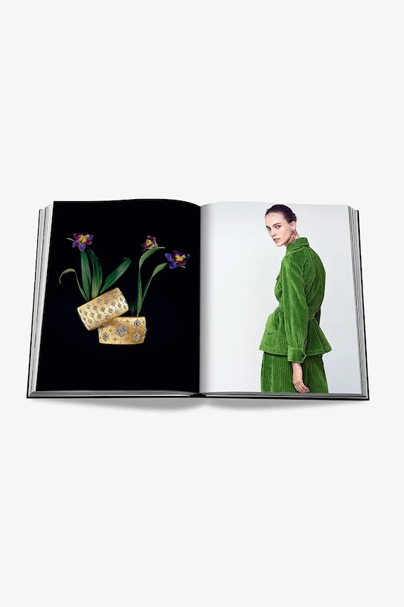 Книга Assouline .Buccellati: A Century of Timeless Beauty by Alba Cappellieri, English 9781614289722