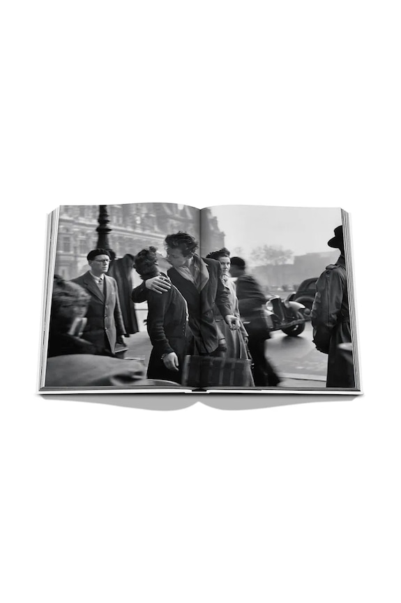 Assouline książka Heart & Love by Pierre Beruille, English 9781649804396