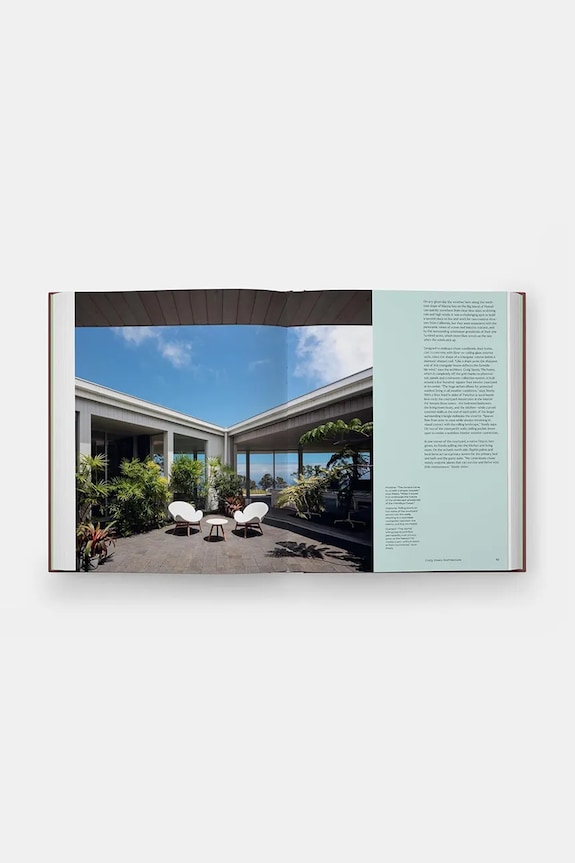 Lifestyle home & lifestyle książka fotograficzna Courtyard Homes by Joann Plockova, English PH1416 multicolor
