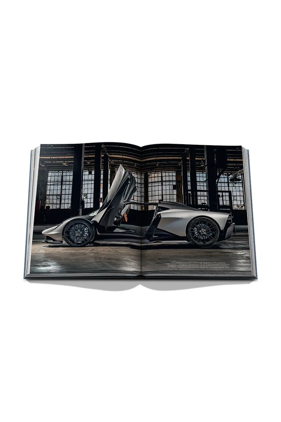 Kniha Assouline James Bond Cars by Chris Corbould, English 9781649804976