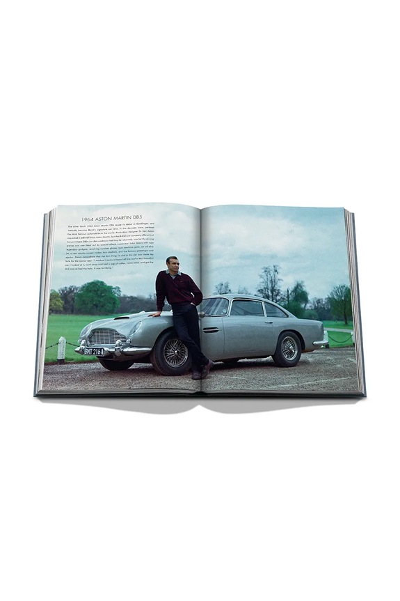 Kniha Assouline James Bond Cars by Chris Corbould, English 9781649804976 viacfarebná
