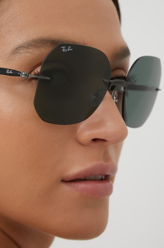 Ray-Ban napszemüveg 0RB8067