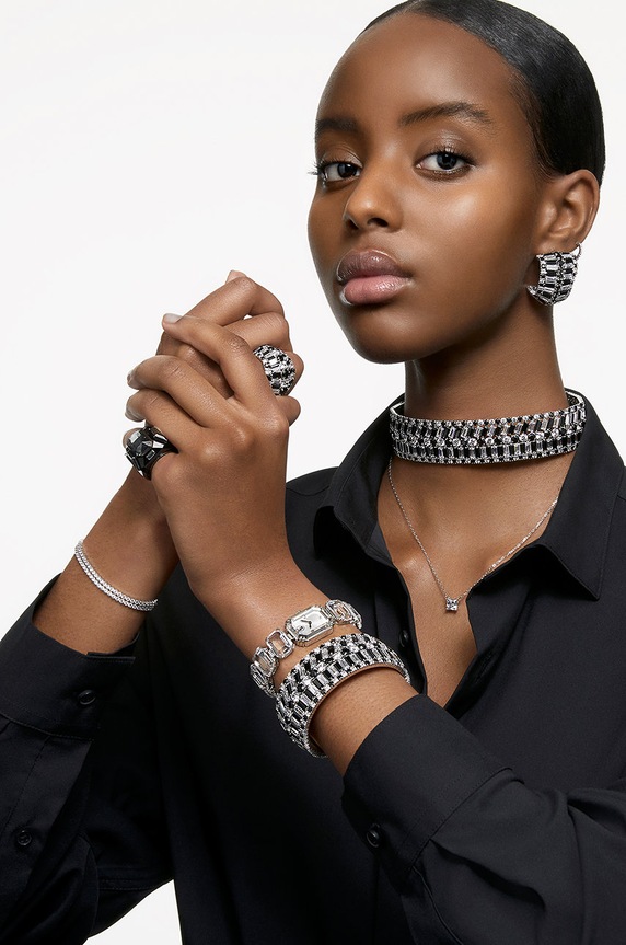 Hodinky Swarovski 5621173 Millenia 5621173 bílá