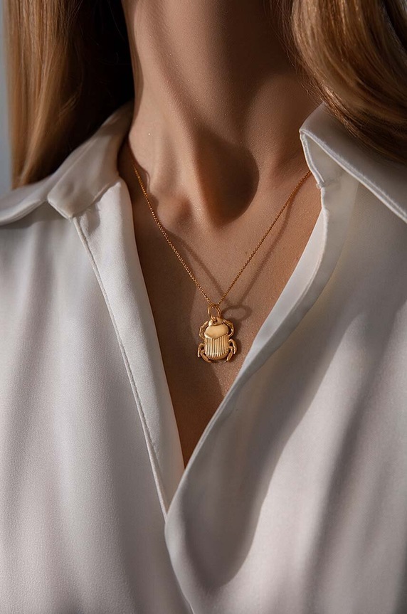 Αξεσουάρ Επιχρυσωμένο μενταγιόν Lilou Skarabeusz 207/15/ZAW/PO χρυσαφί