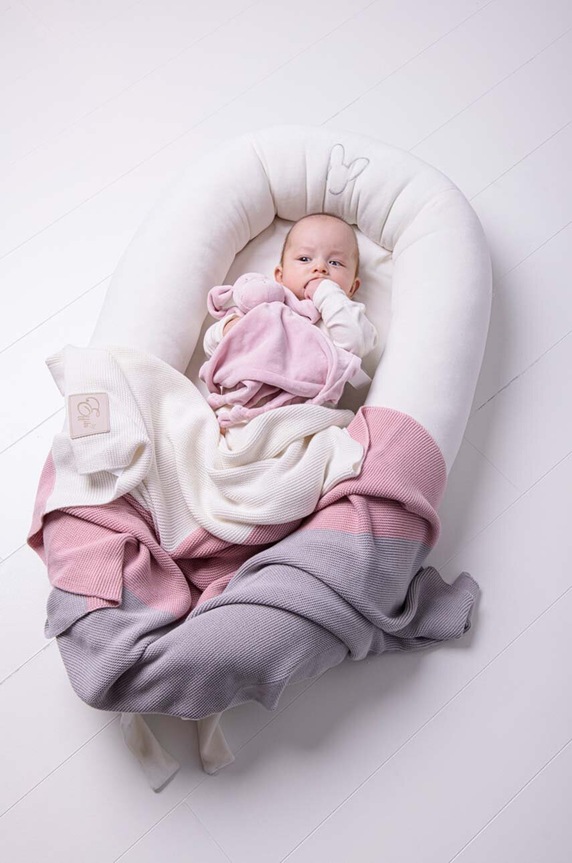 Otroška igrača iz plišastega materiala Effiki Doudou.Effik.623 roza