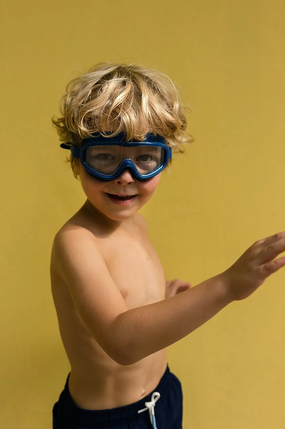 Petites Pommes okulary pływackie HANS GOGGLES granatowy HANS.GOGGLES