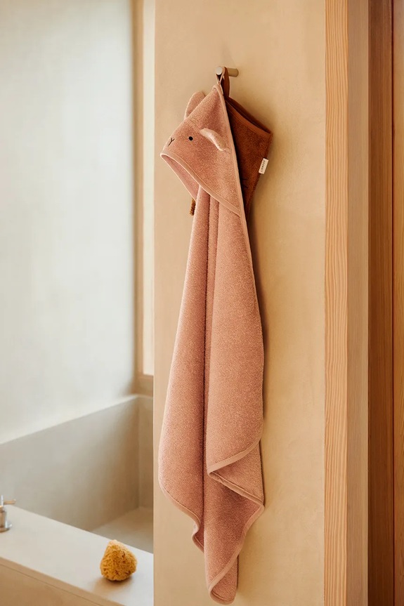 Liewood ręcznik z kapturem Albert Hooded Towel różowy LW14757