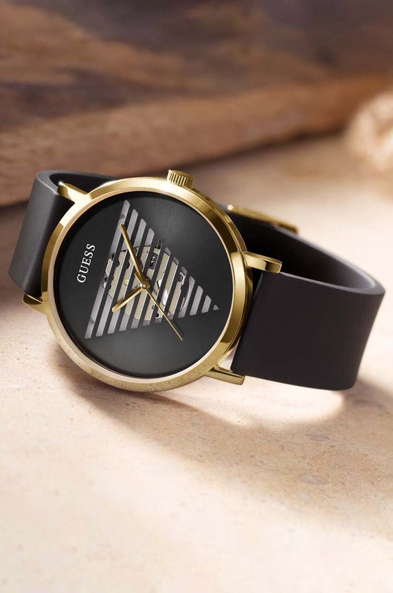 Sat Guess GW0502G2