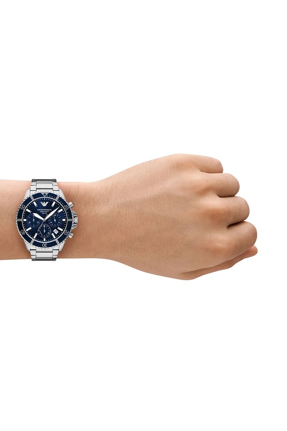 Emporio Armani zegarek WORLD EXPLORER srebrny AR11681