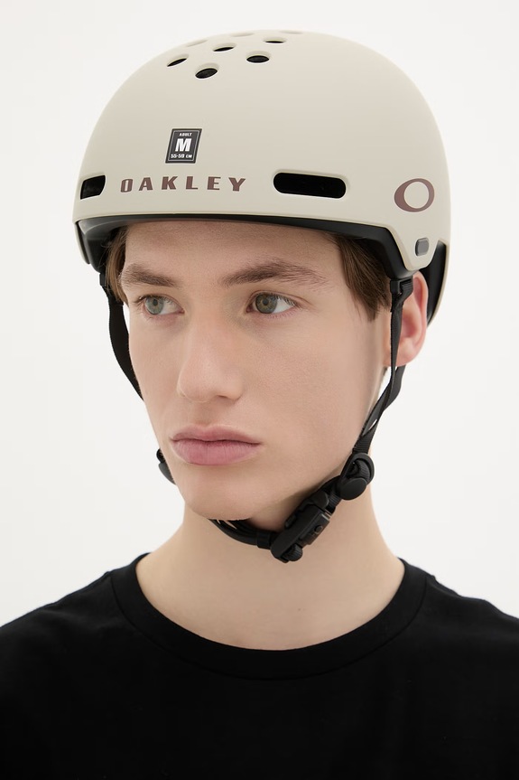 Oakley prilba béžová FOS901917
