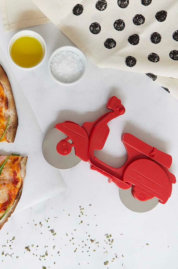 Balvi nóż do pizzy czerwony 24617
