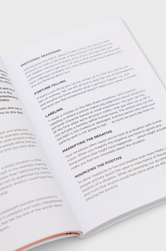HarperCollins Publishers książka The Subtle Art Of Not Giving A F*ck Journal, Mark Manson 9780008542474 multicolor AA00